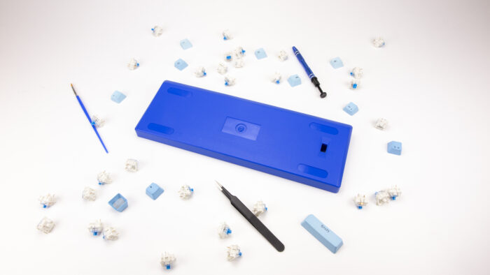 Plastový Case pro klávesnici v modré barvě